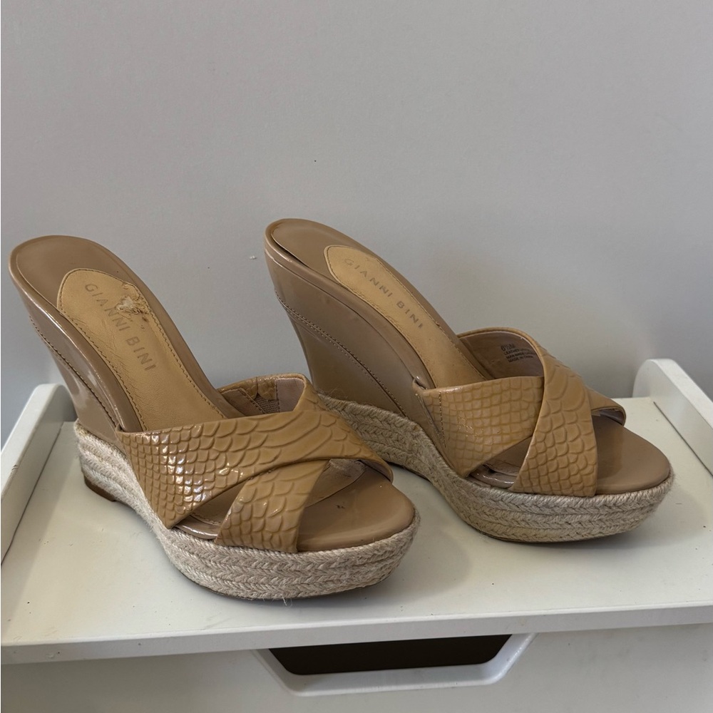 Gianni Bini Tan Wedge Sandals size 6.5